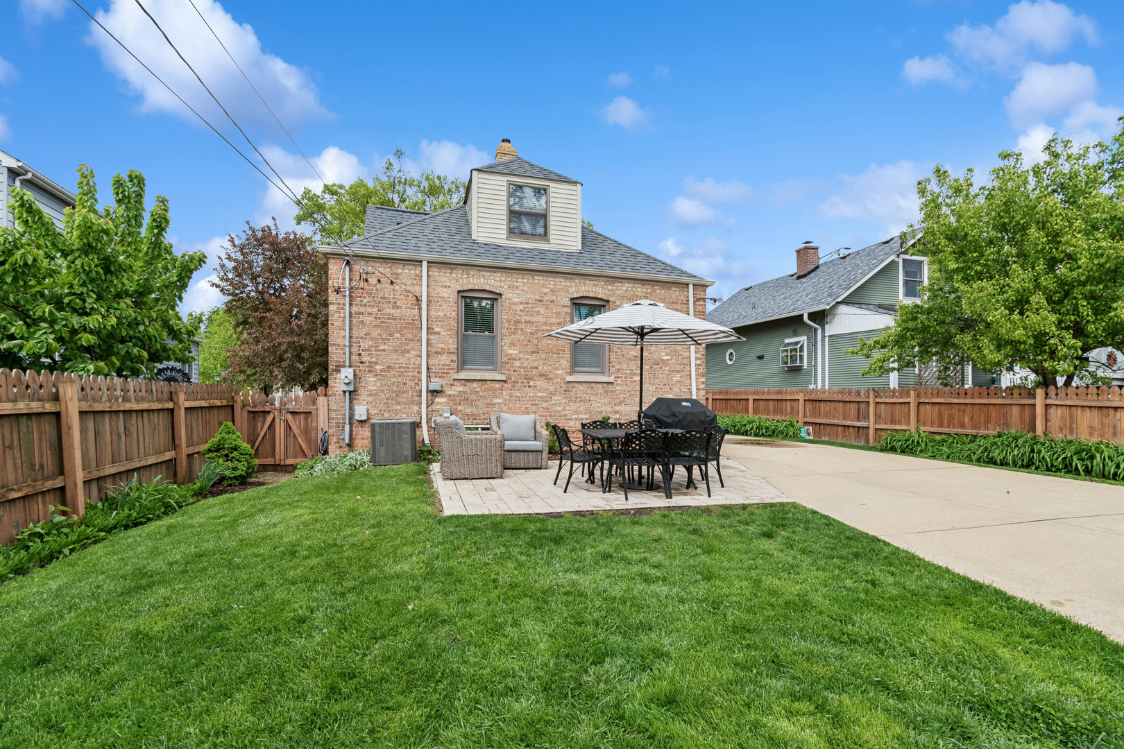 303 North Willow Road Elmhurst IL 60126