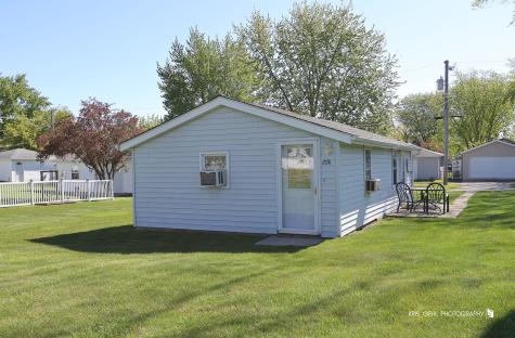 2031 Gilboa Avenue Zion IL 60099