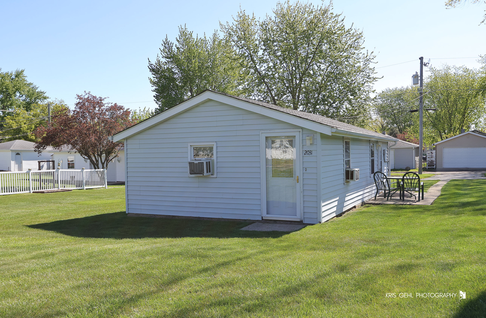 2031 Gilboa Avenue Zion IL 60099