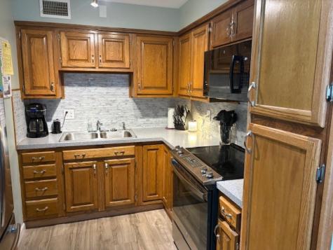 930 17TH Street Moline IL 61265