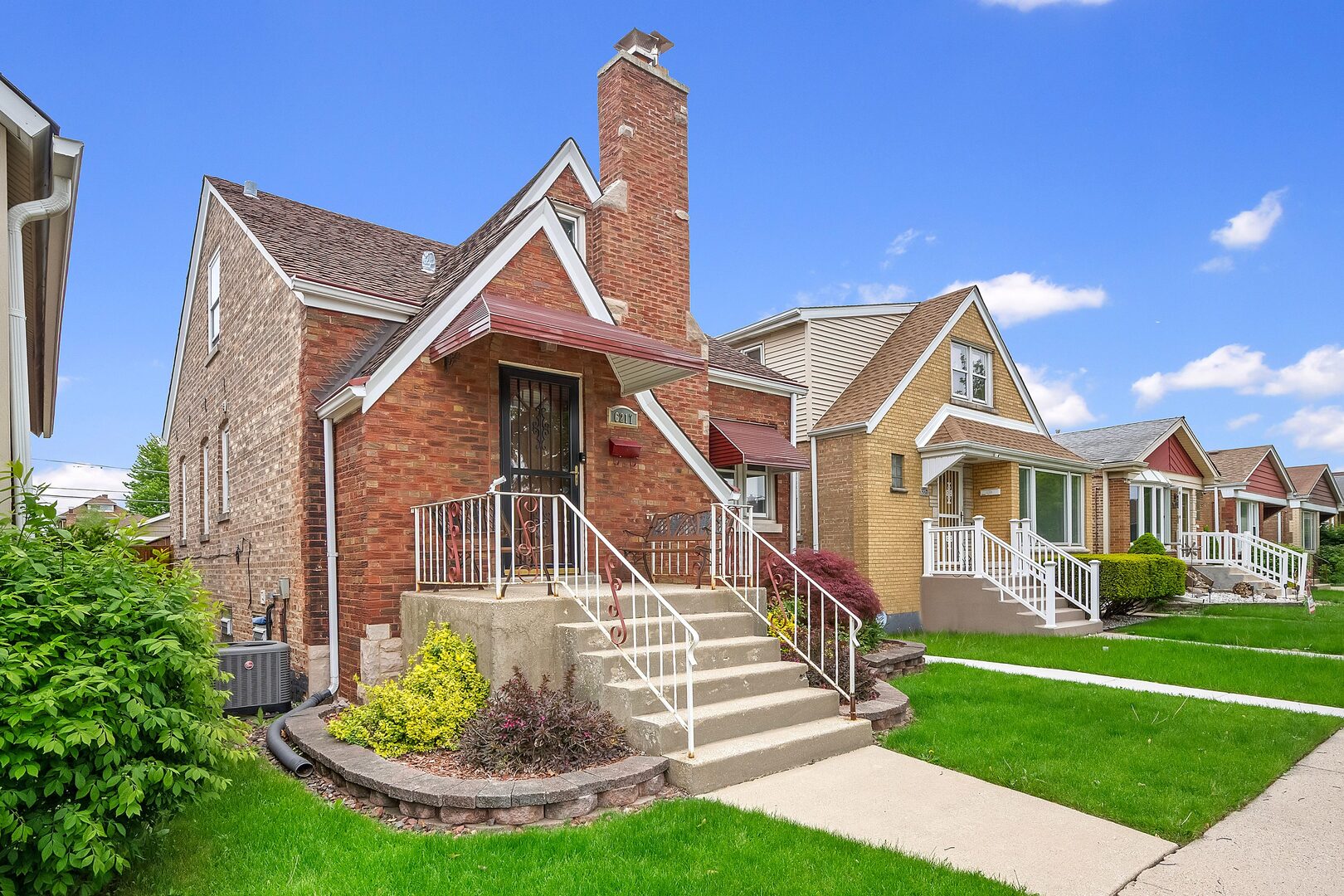6217 South Mason Avenue Chicago IL 60638