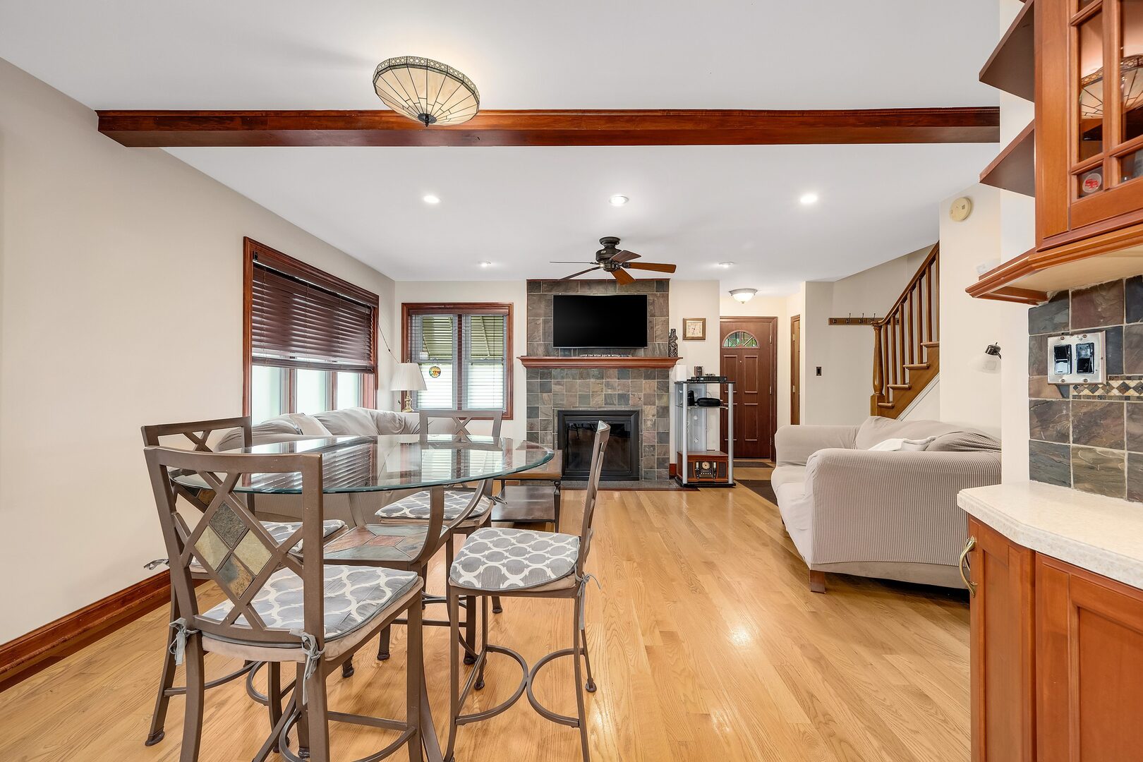 6217 South Mason Avenue Chicago IL 60638