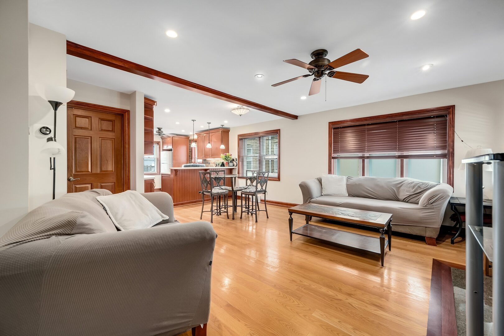6217 South Mason Avenue Chicago IL 60638