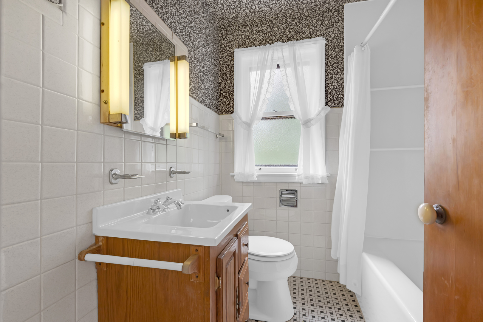9932 South Maplewood Avenue Chicago IL 60655
