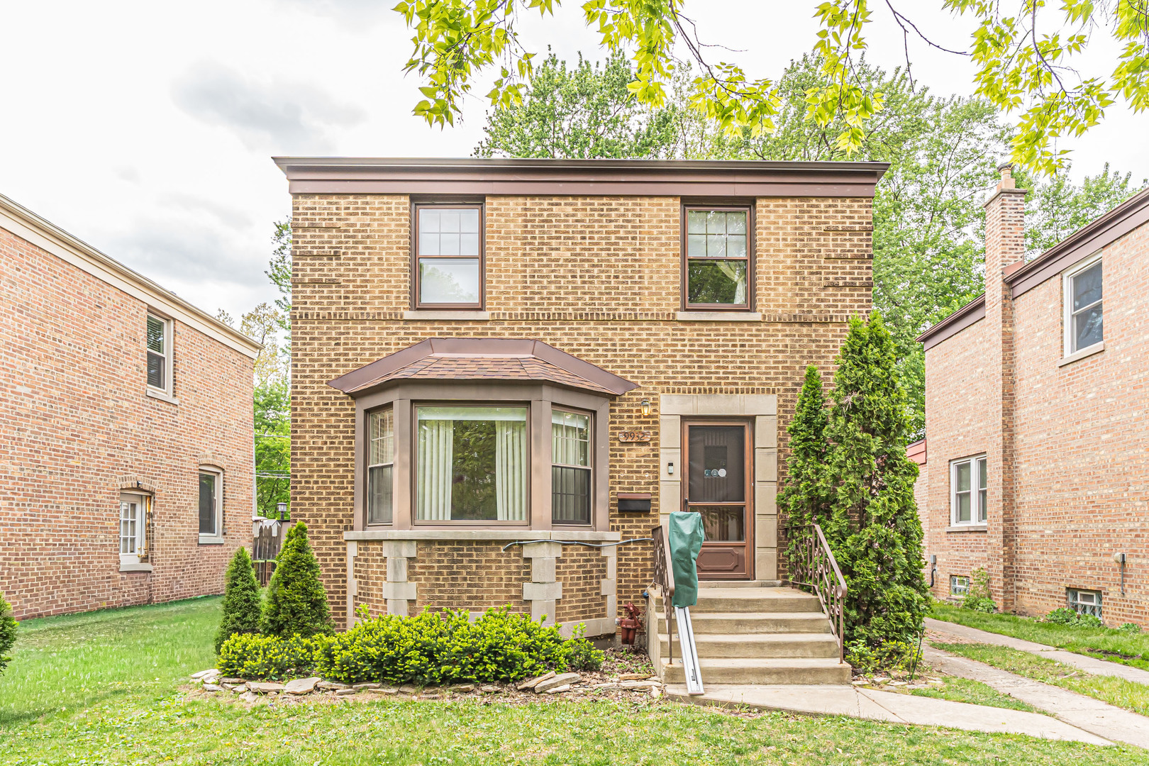 9932 South Maplewood Avenue Chicago IL 60655