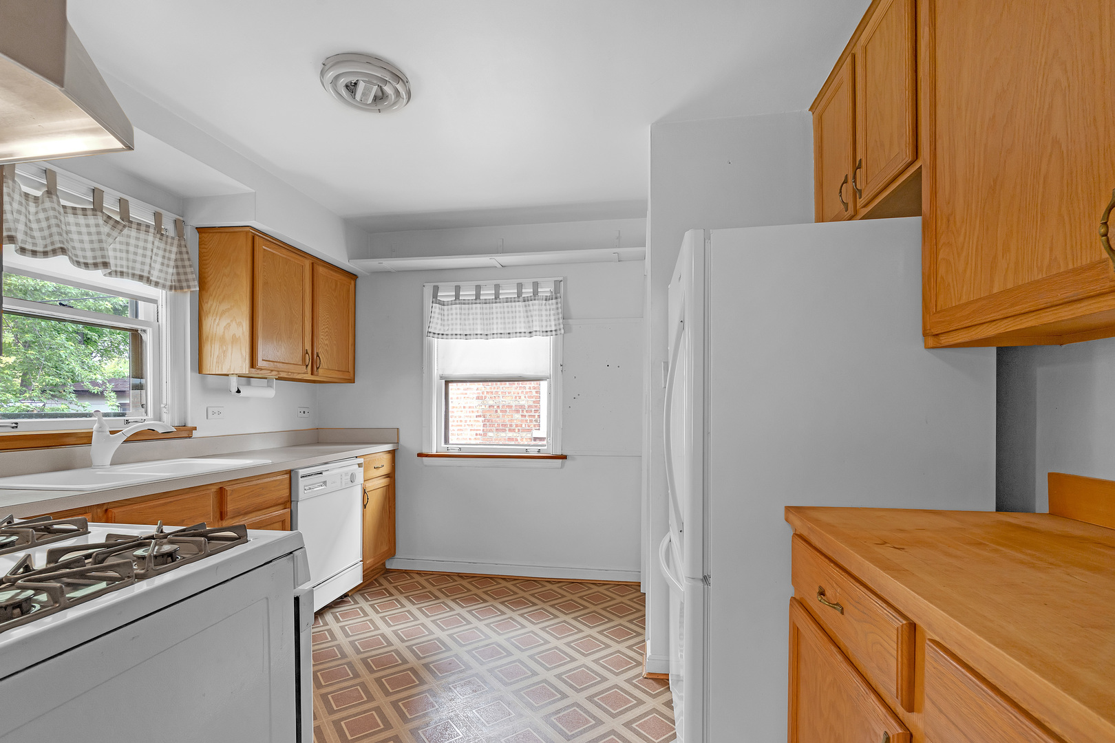 9932 South Maplewood Avenue Chicago IL 60655