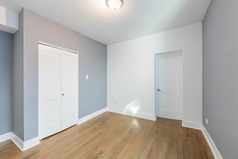 2038 East 73rd Street Chicago IL 60649