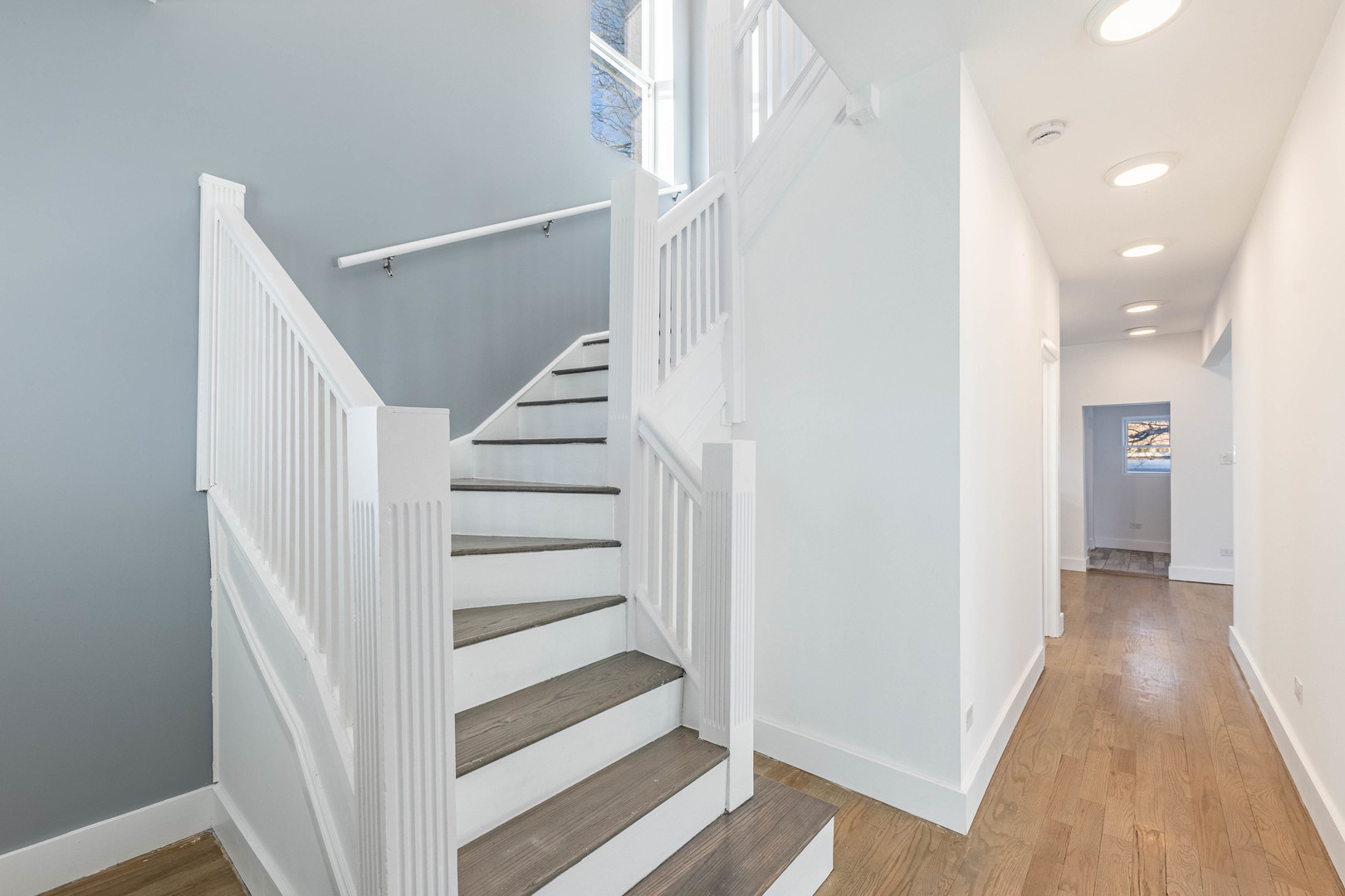 2038 East 73rd Street Chicago IL 60649