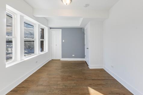 2038 East 73rd Street Chicago IL 60649