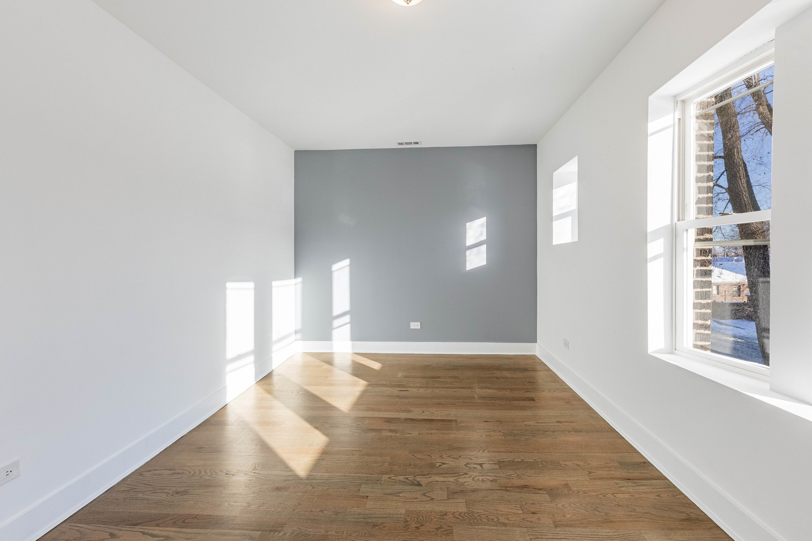 2038 East 73rd Street Chicago IL 60649
