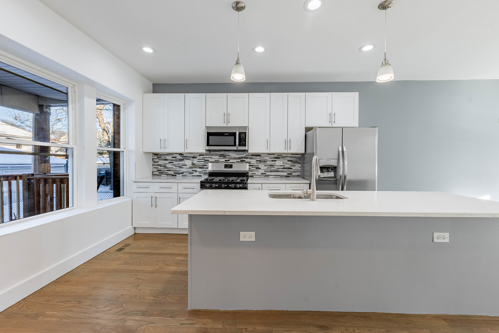 2038 East 73rd Street Chicago IL 60649