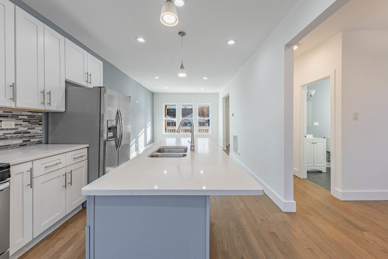 2038 East 73rd Street Chicago IL 60649