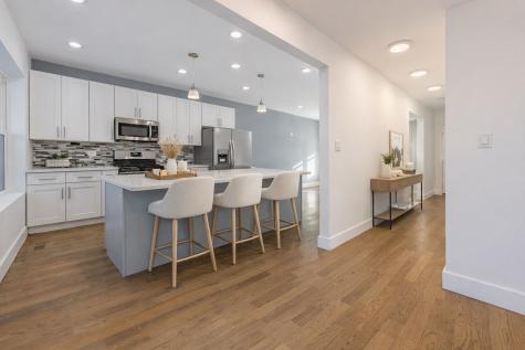 2038 East 73rd Street Chicago IL 60649