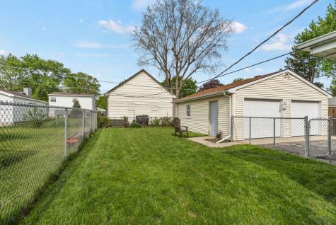 34 North California Avenue Mundelein IL 60060