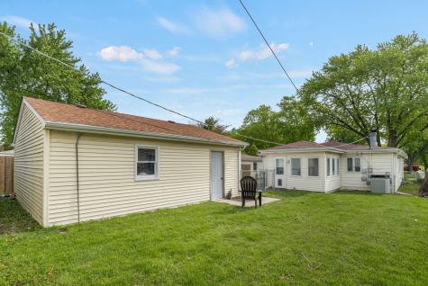 34 North California Avenue Mundelein IL 60060