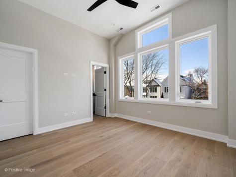 3055 North Christiana Avenue Chicago IL 60618