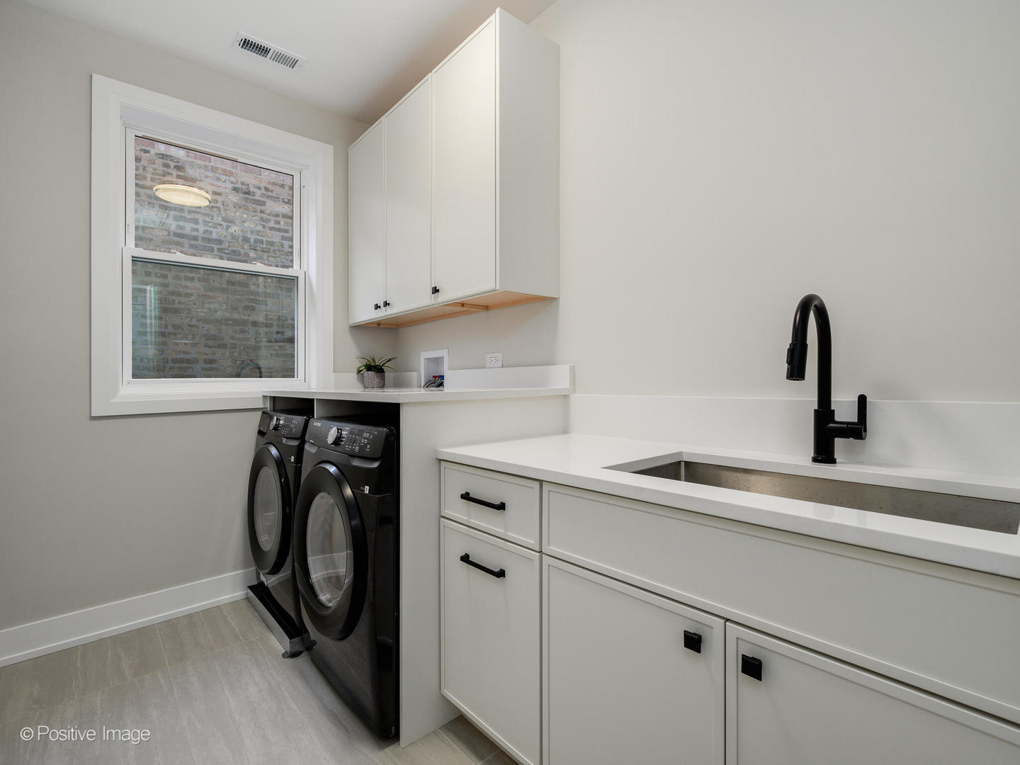 3055 North Christiana Avenue Chicago IL 60618