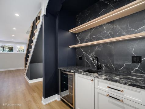 3055 North Christiana Avenue Chicago IL 60618
