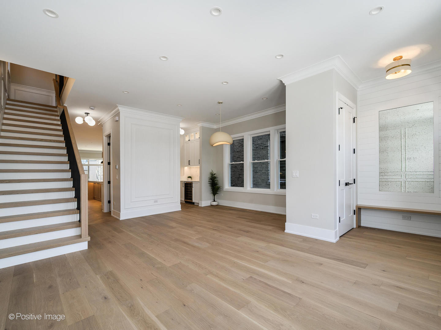 3055 North Christiana Avenue Chicago IL 60618