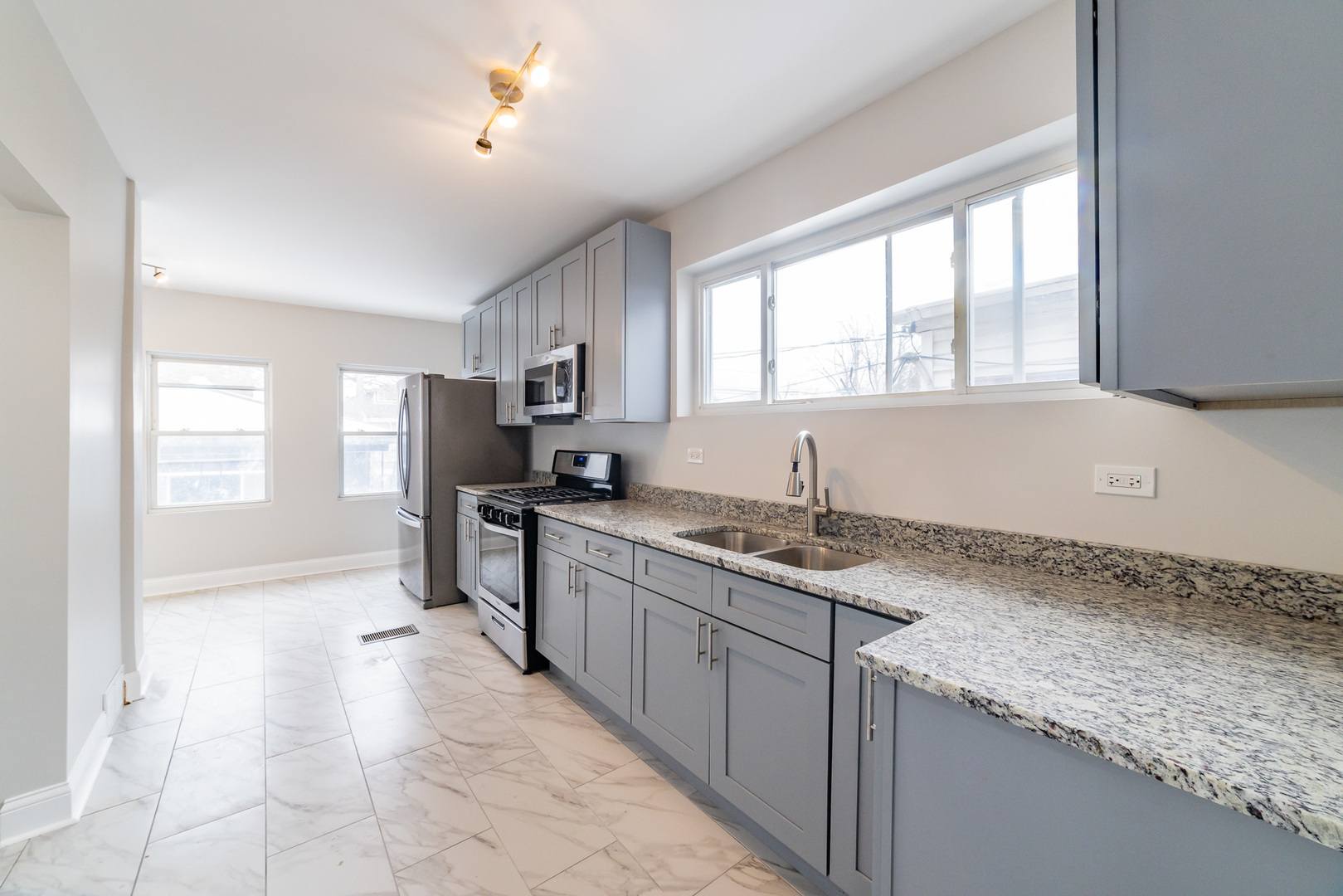 9309 South Ada Street Chicago IL 60620