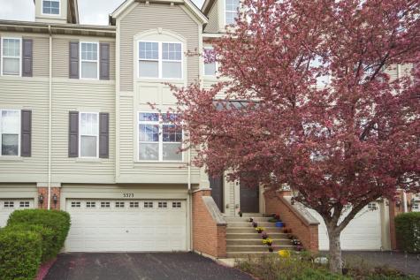 3373 Kentshire Square Aurora IL 60504