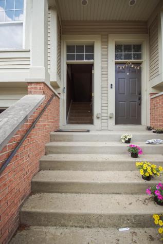 3373 Kentshire Square Aurora IL 60504