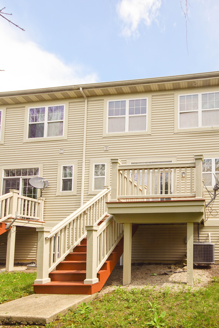 3373 Kentshire Square Aurora IL 60504