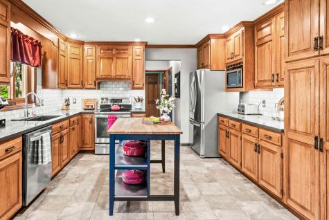 25 Bay Pointe Drive Bloomington IL 61704
