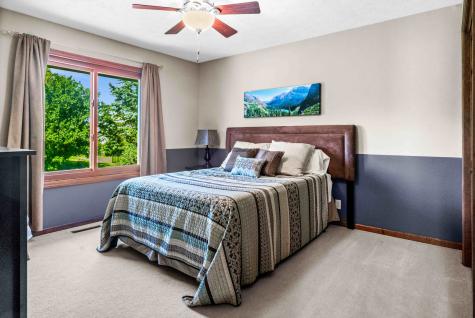25 Bay Pointe Drive Bloomington IL 61704