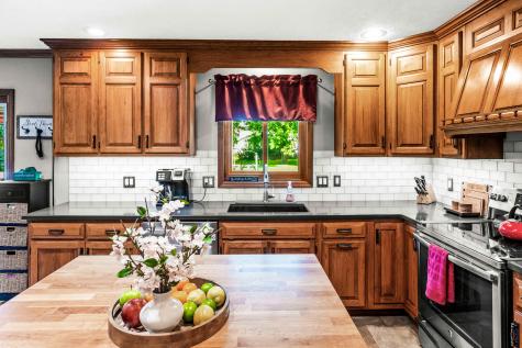 25 Bay Pointe Drive Bloomington IL 61704