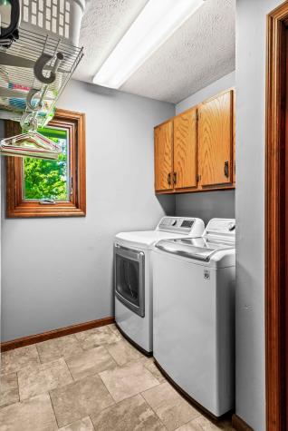 25 Bay Pointe Drive Bloomington IL 61704