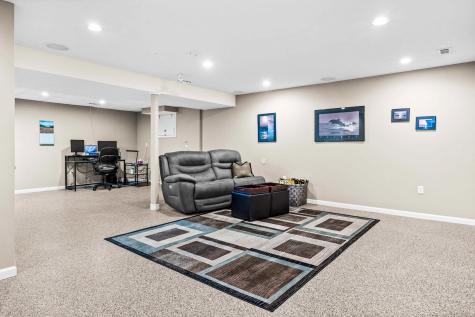 25 Bay Pointe Drive Bloomington IL 61704