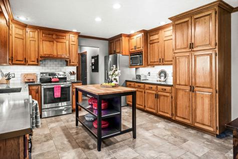 25 Bay Pointe Drive Bloomington IL 61704