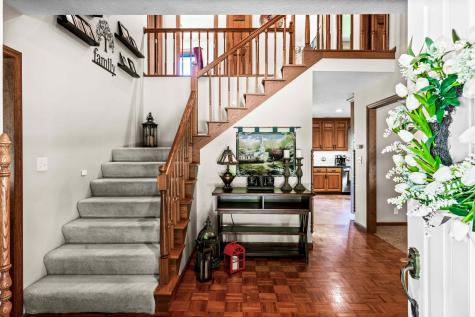 25 Bay Pointe Drive Bloomington IL 61704