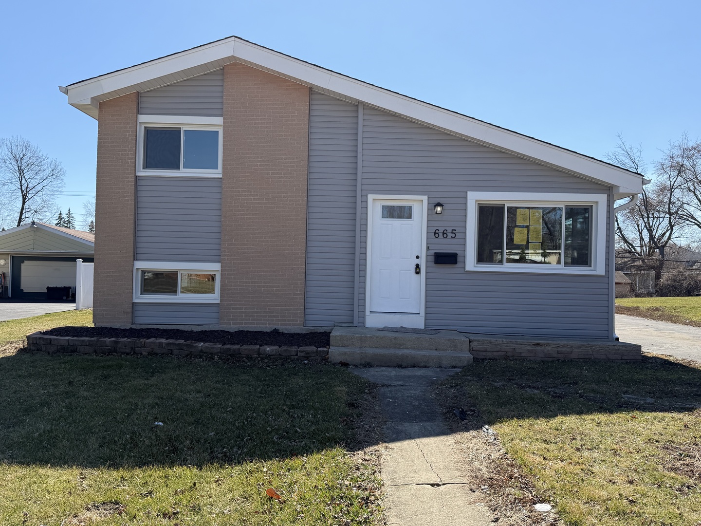 665 Easy Street Glendale Heights IL 60139