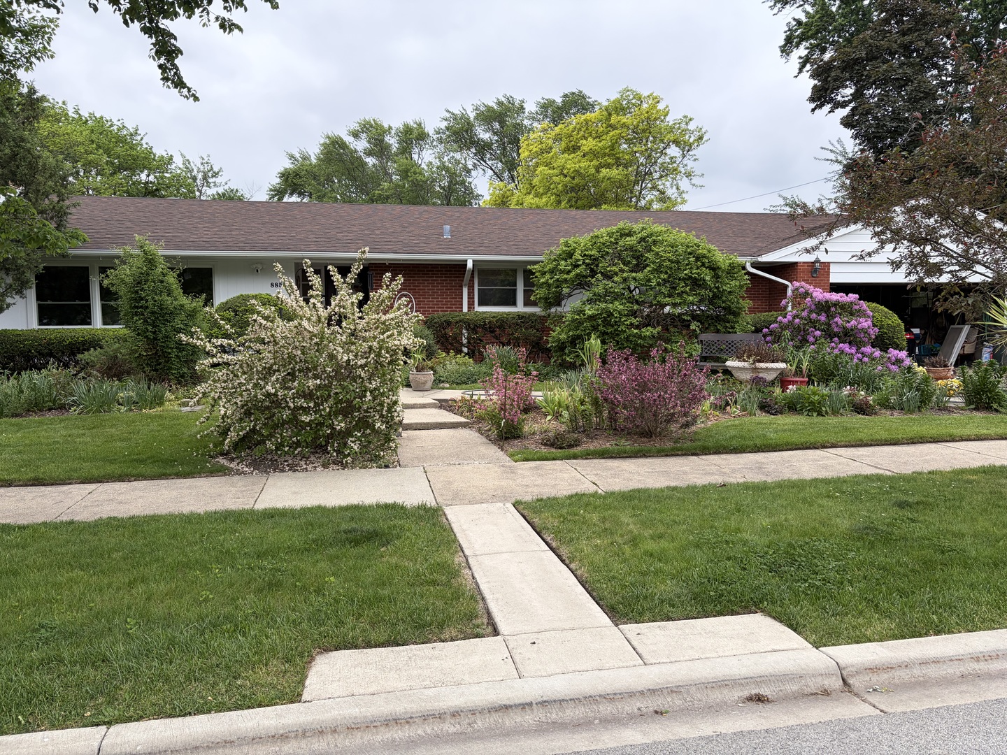 8856 Knox Avenue Skokie IL 60076