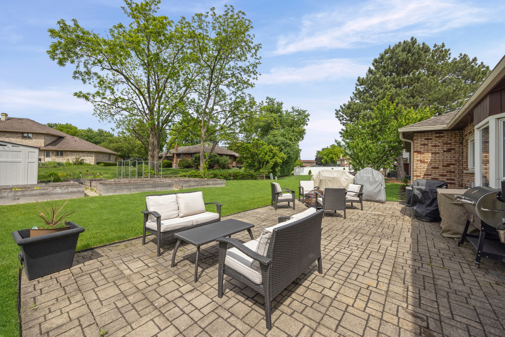 412 Stratford Lane Willowbrook IL 60527
