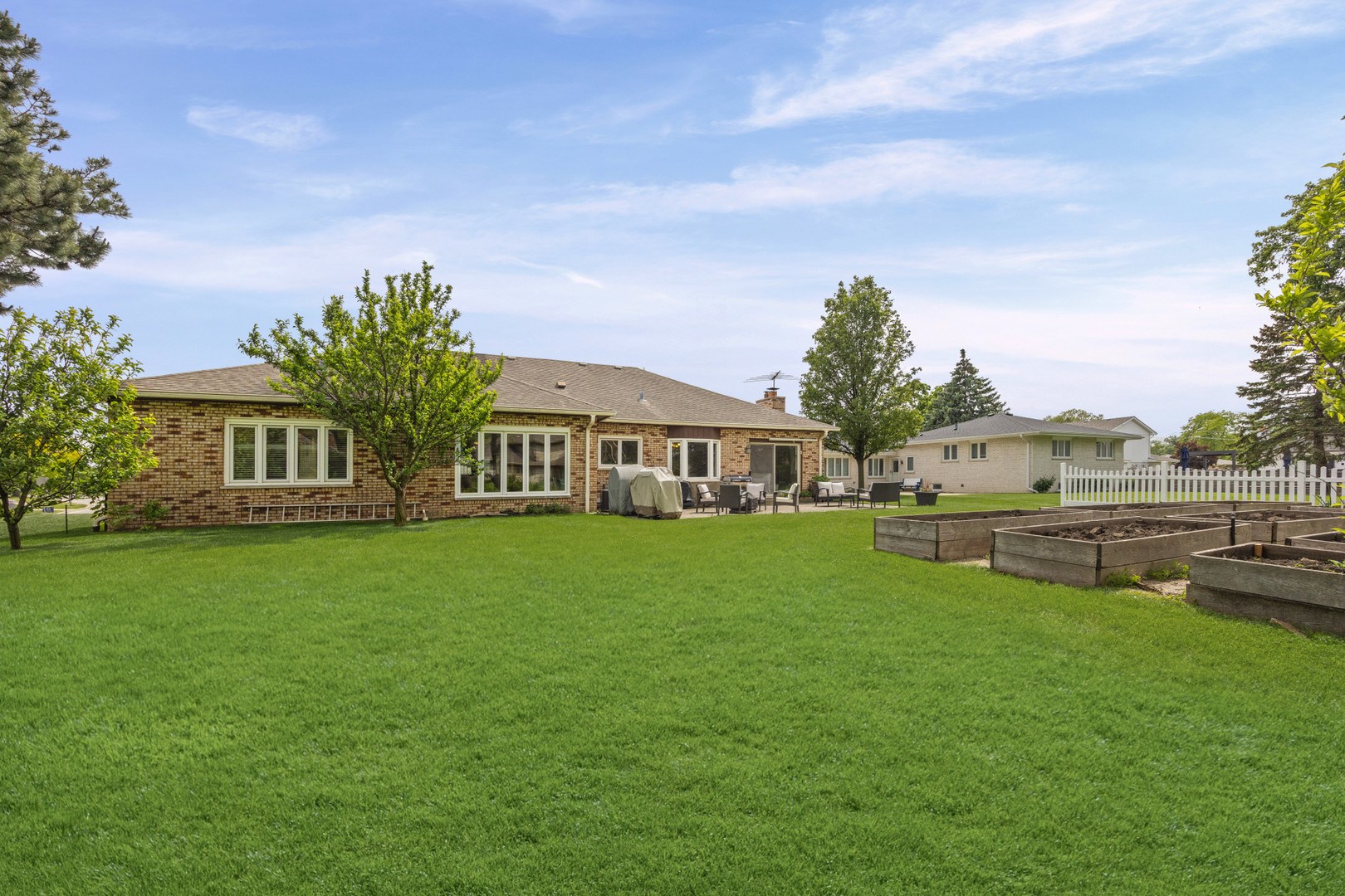 412 Stratford Lane Willowbrook IL 60527
