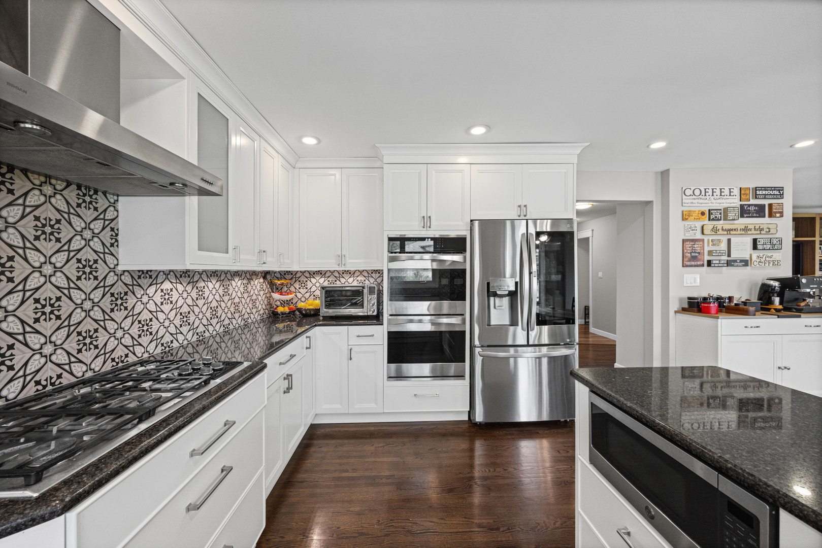 412 Stratford Lane Willowbrook IL 60527