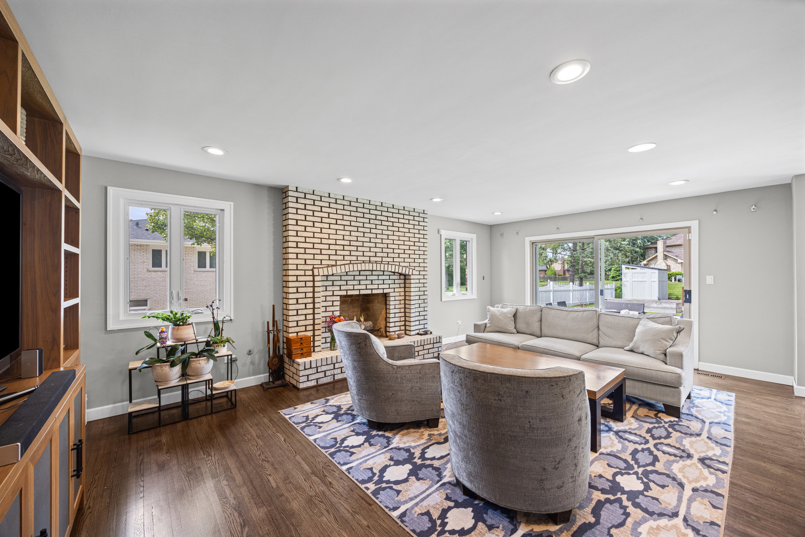 412 Stratford Lane Willowbrook IL 60527