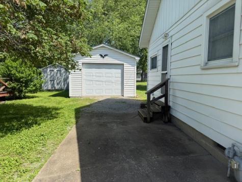 900 East Browning Street Marion IL 62959