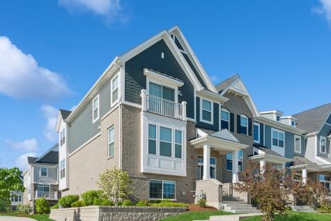 1999 Kingsley Circle Northbrook IL 60062