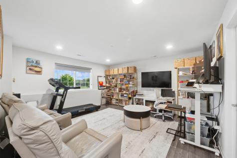1999 Kingsley Circle Northbrook IL 60062
