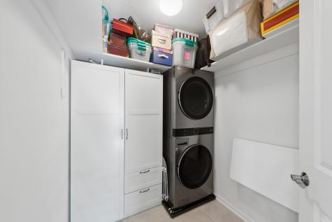 1999 Kingsley Circle Northbrook IL 60062