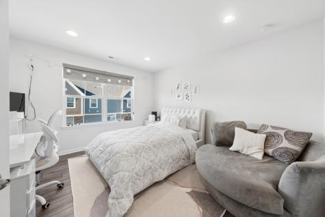 1999 Kingsley Circle Northbrook IL 60062
