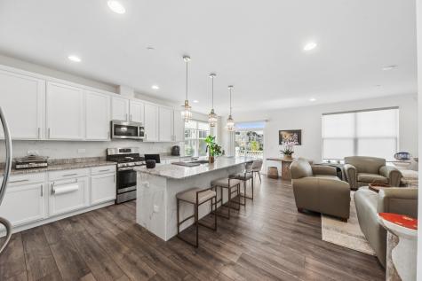 1999 Kingsley Circle Northbrook IL 60062