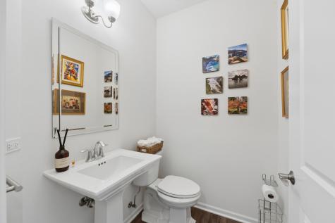 1999 Kingsley Circle Northbrook IL 60062