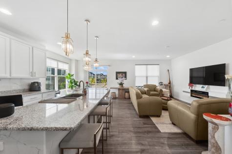 1999 Kingsley Circle Northbrook IL 60062