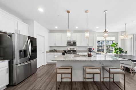 1999 Kingsley Circle Northbrook IL 60062