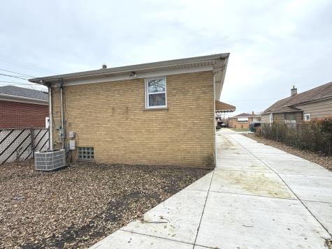 494 Buffalo Avenue Calumet City IL 60409